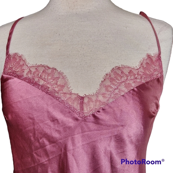 VICTORIAS SECRET SATIN LACE LINGERE SLIP PINK SIZE MEDIUM NWT - Picture 6 of 14